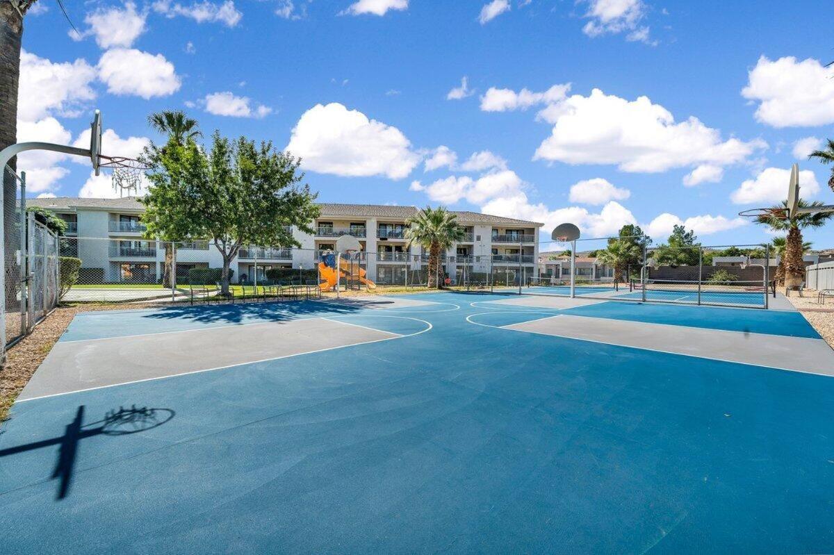 Modern Resort Condo - Pools, Courts & Scenic Views Сент-Джордж Экстерьер фото