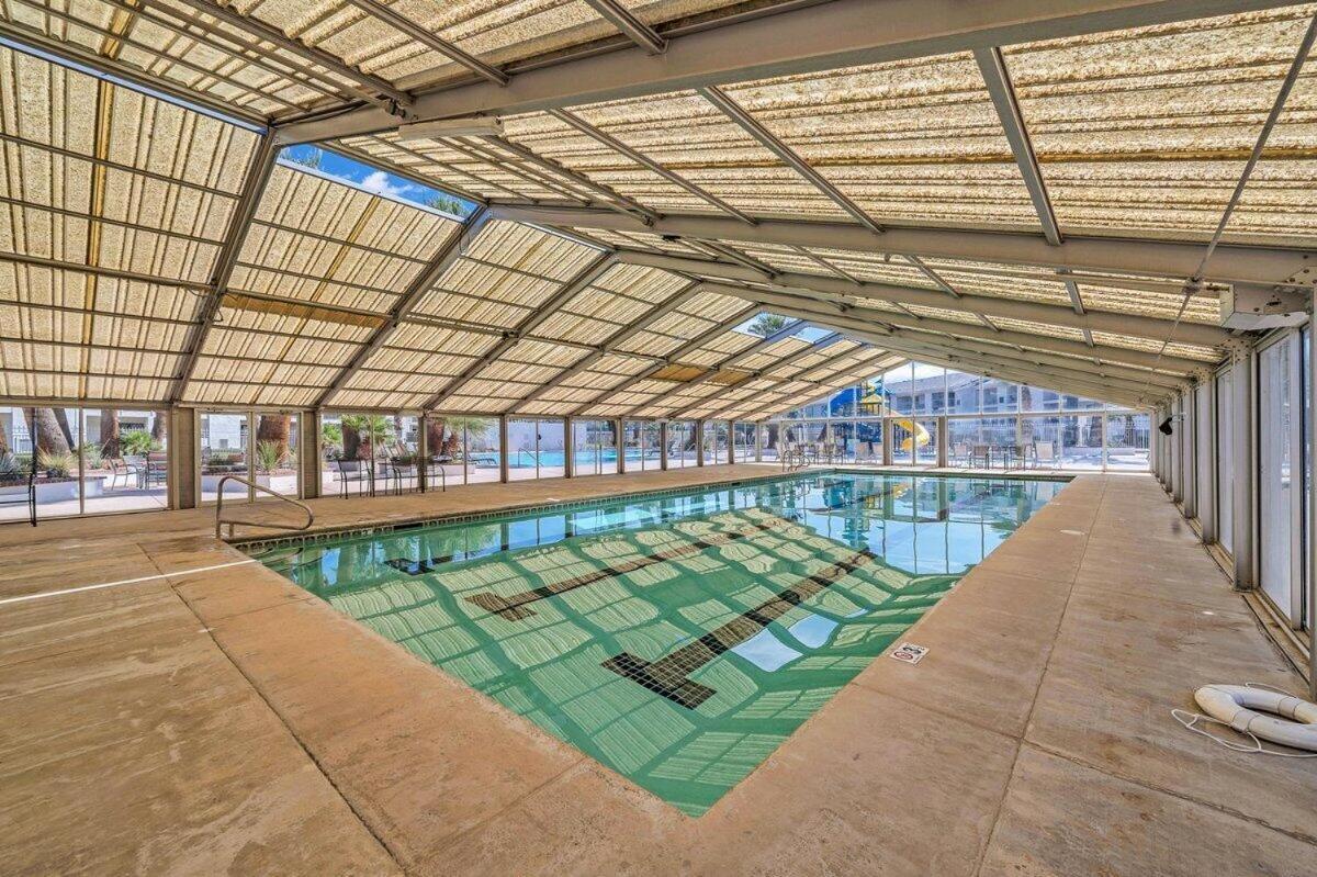 Modern Resort Condo - Pools, Courts & Scenic Views Сент-Джордж Экстерьер фото